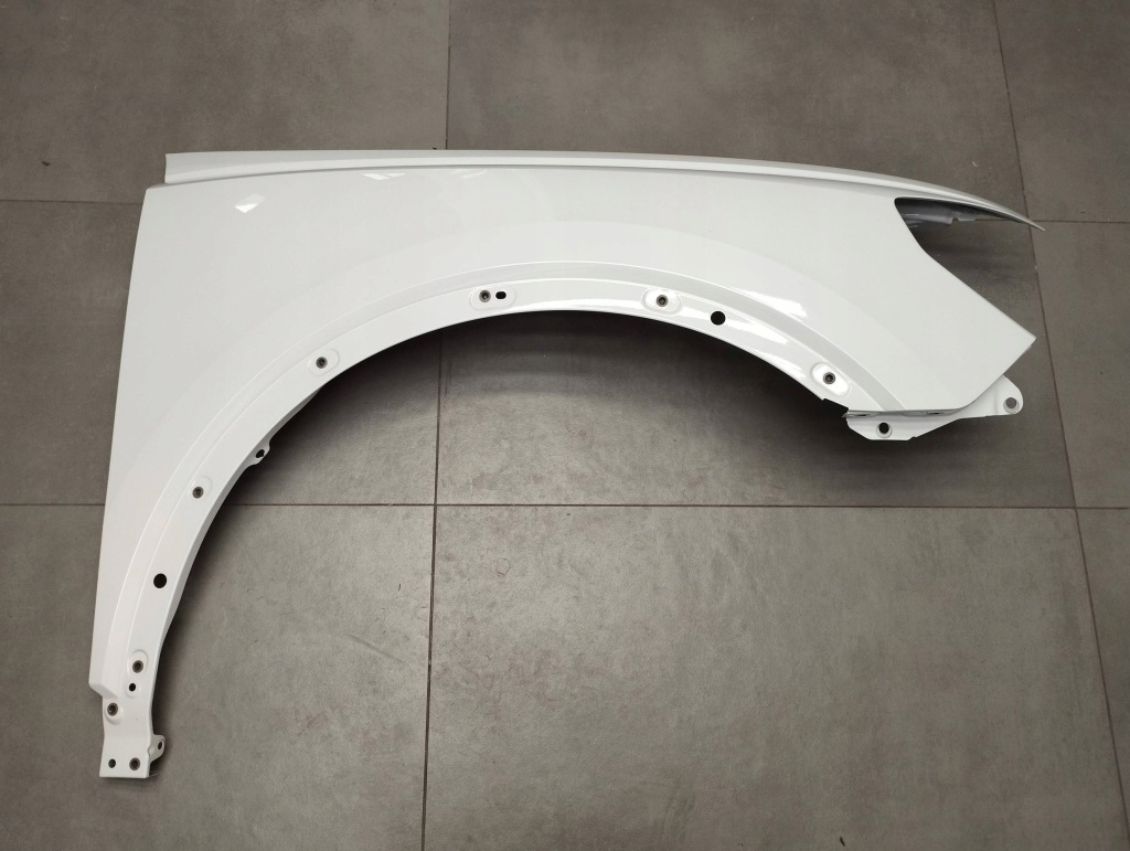 Audi q3 f3 83a капот бампер ліхтарі  led ремінь ls9r перед крила Зі Шроту