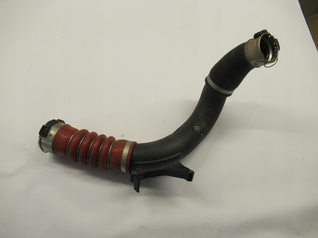 фото №1, Bmw f40 f44 шланг труба интеркулер 9452508