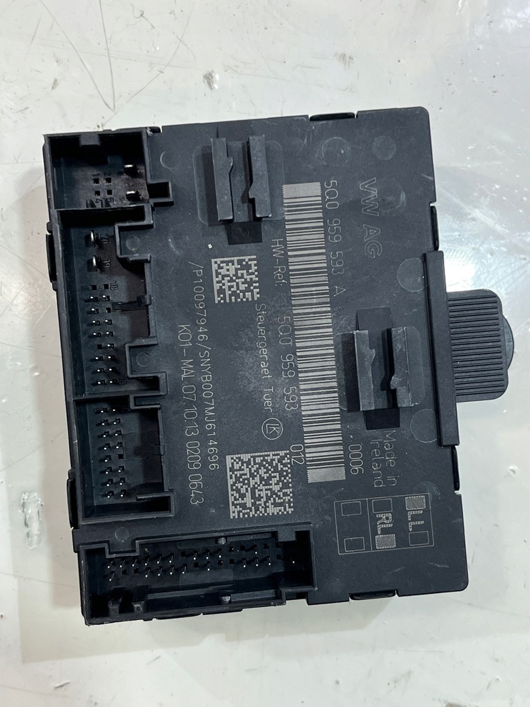 фото №1, Модуль блок управления дверь audi a3 8v 5q0959593a