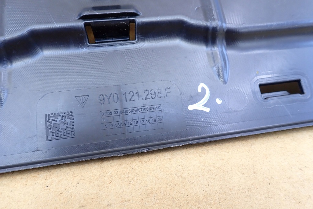 Porsche cayenne e3 23- руль воздуха кронштейн радиатора 9y0121293f Цена