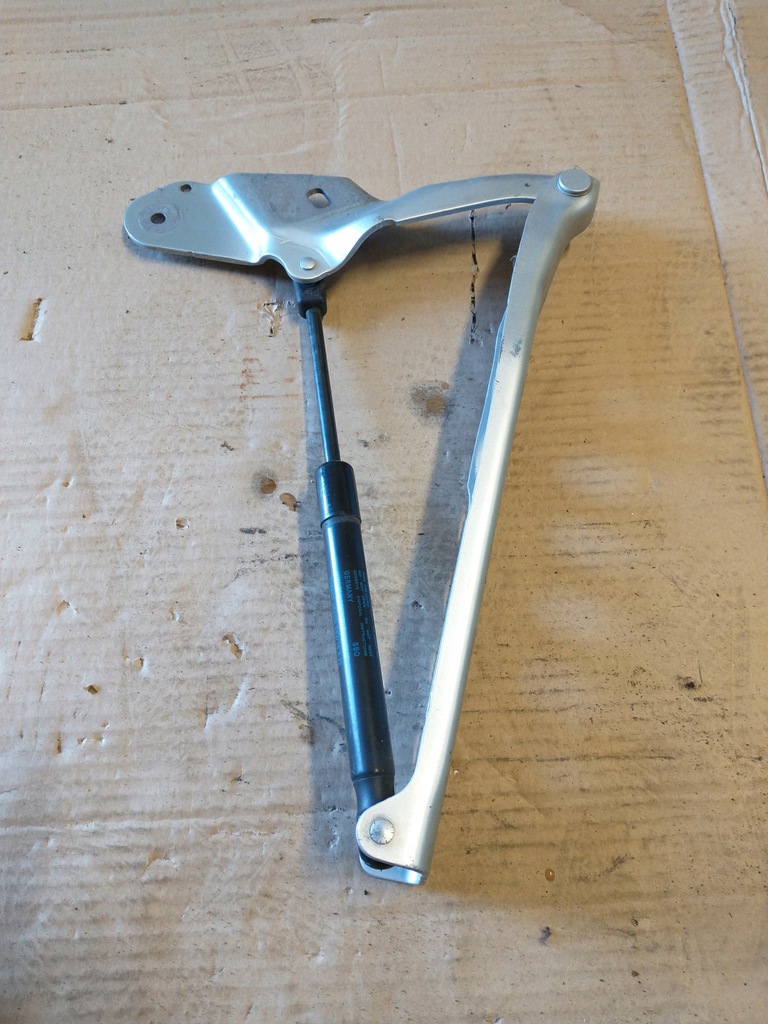 фото №13, Audi a8 s8 петля капот 4h0823301d b 4h0823302d b