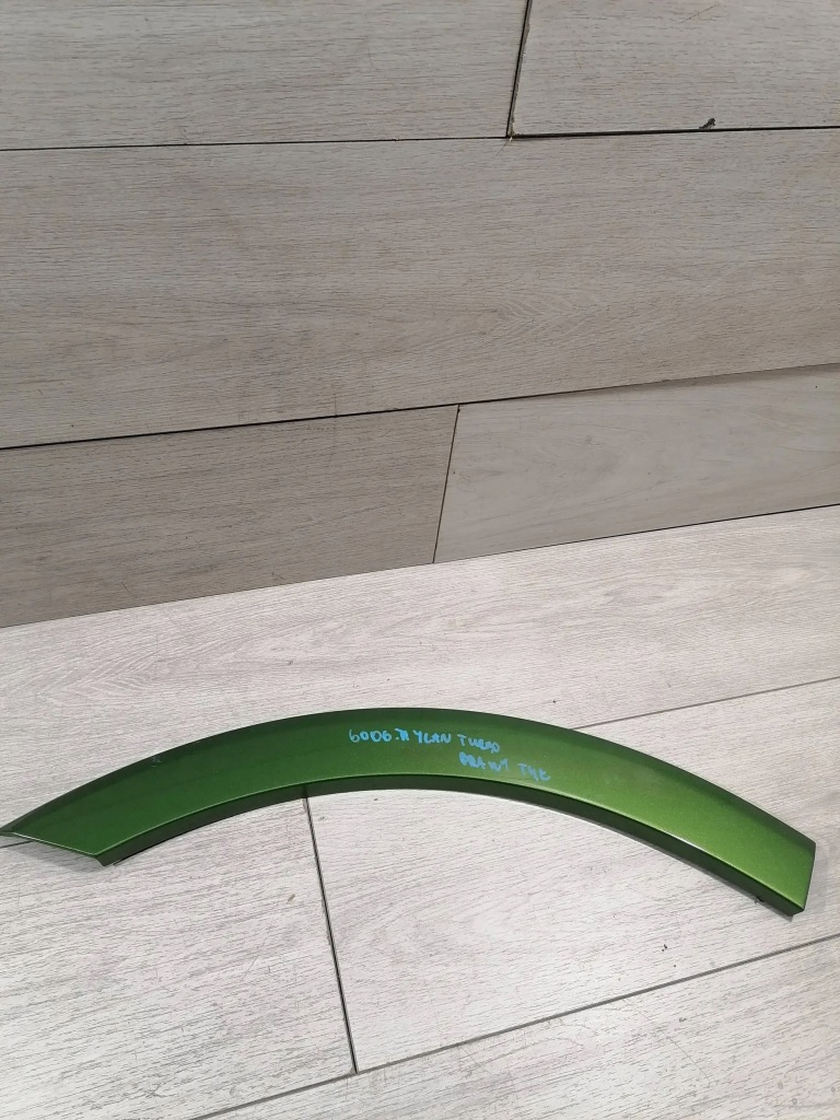 фото №1, Taycan turbo молдинг дверь правый задняя 9j0854820e