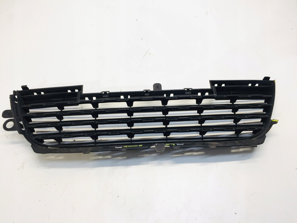 фото №1, Решётка w бампер peugeot 2008 2015r
