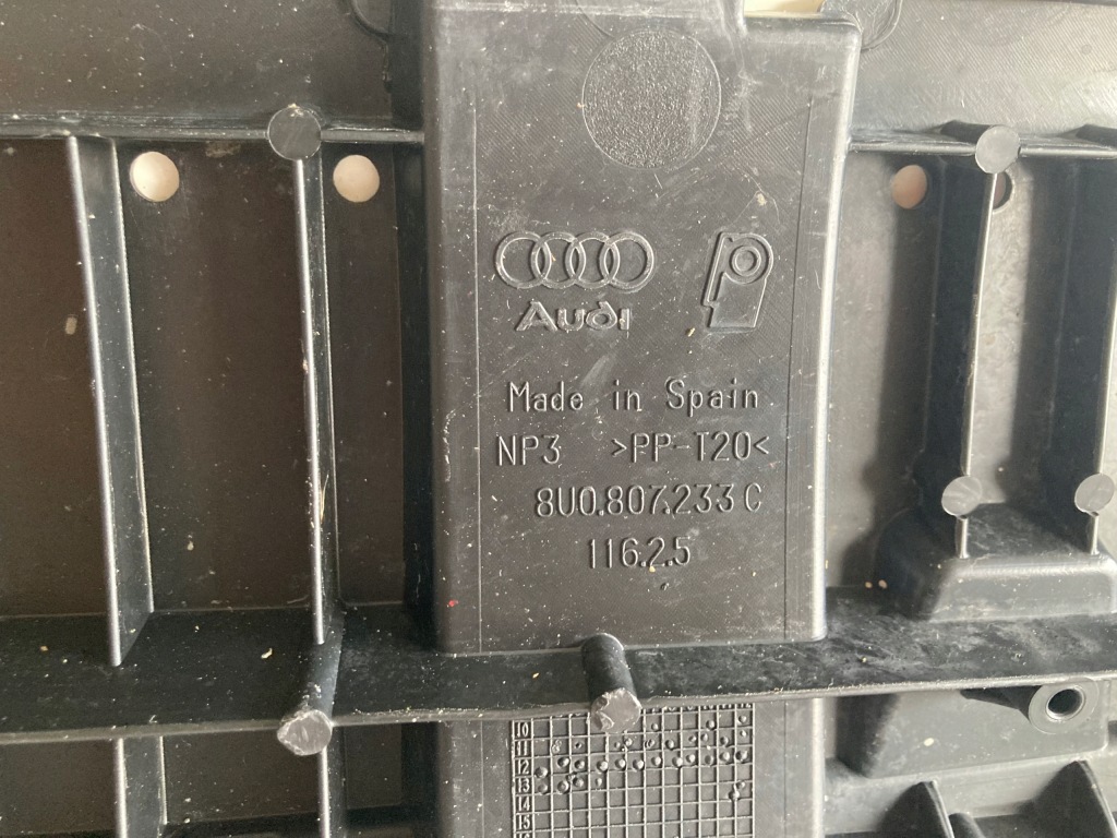 Audi q3 плита бампера 8u0807233c 2012-2014 Киев