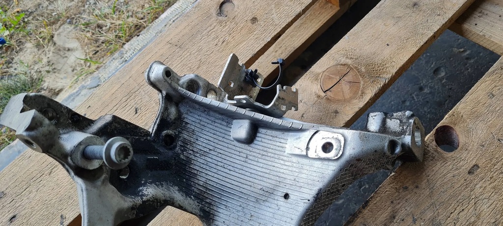 фото №9, A4 b9 8w кронштейн кронштейн кронштейн підрамник праве правий перед 8w0399296e a5 8w