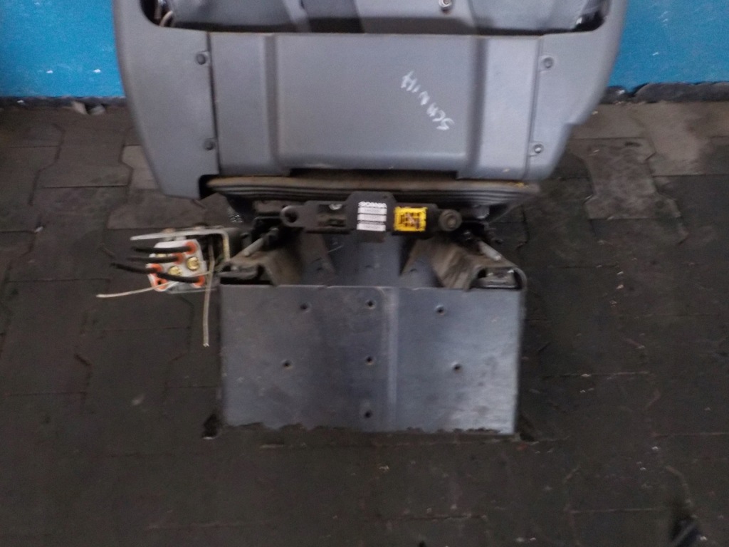 фото №7, Сиденье водителя scania