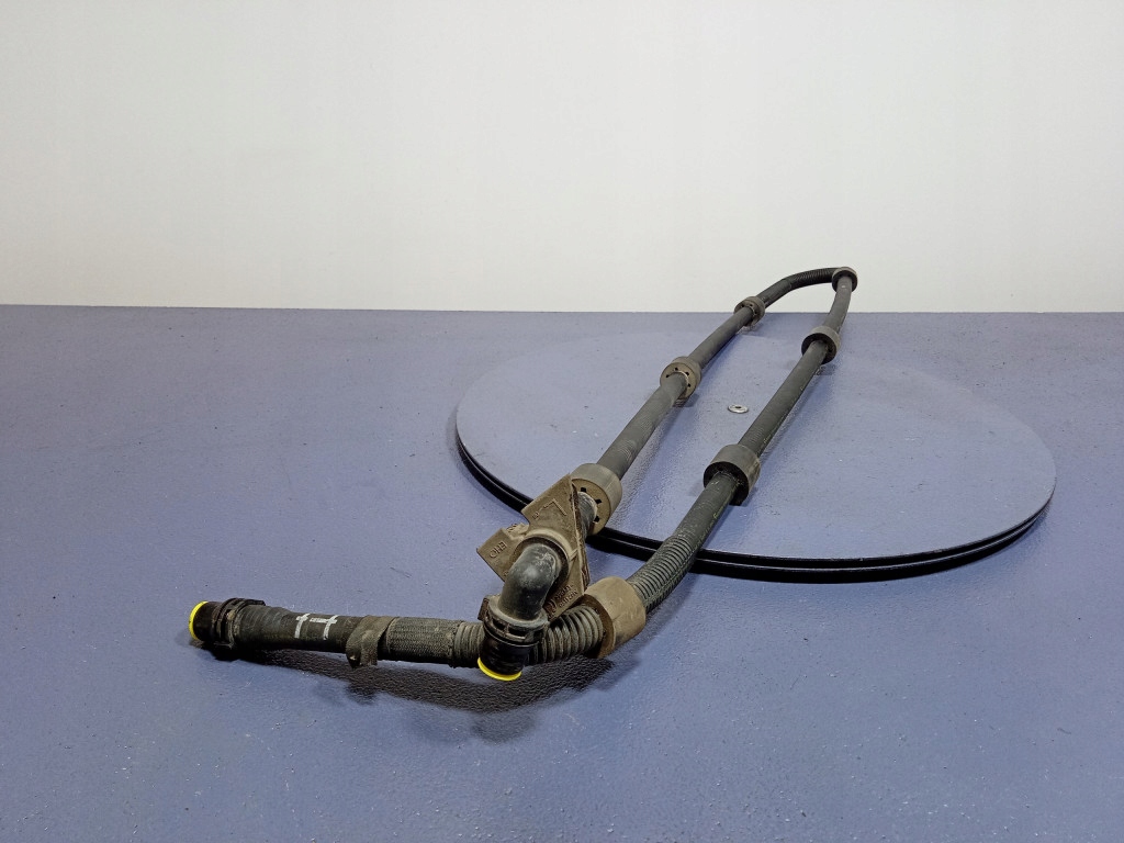 Bmw ix i20 шланг радиатора Цена