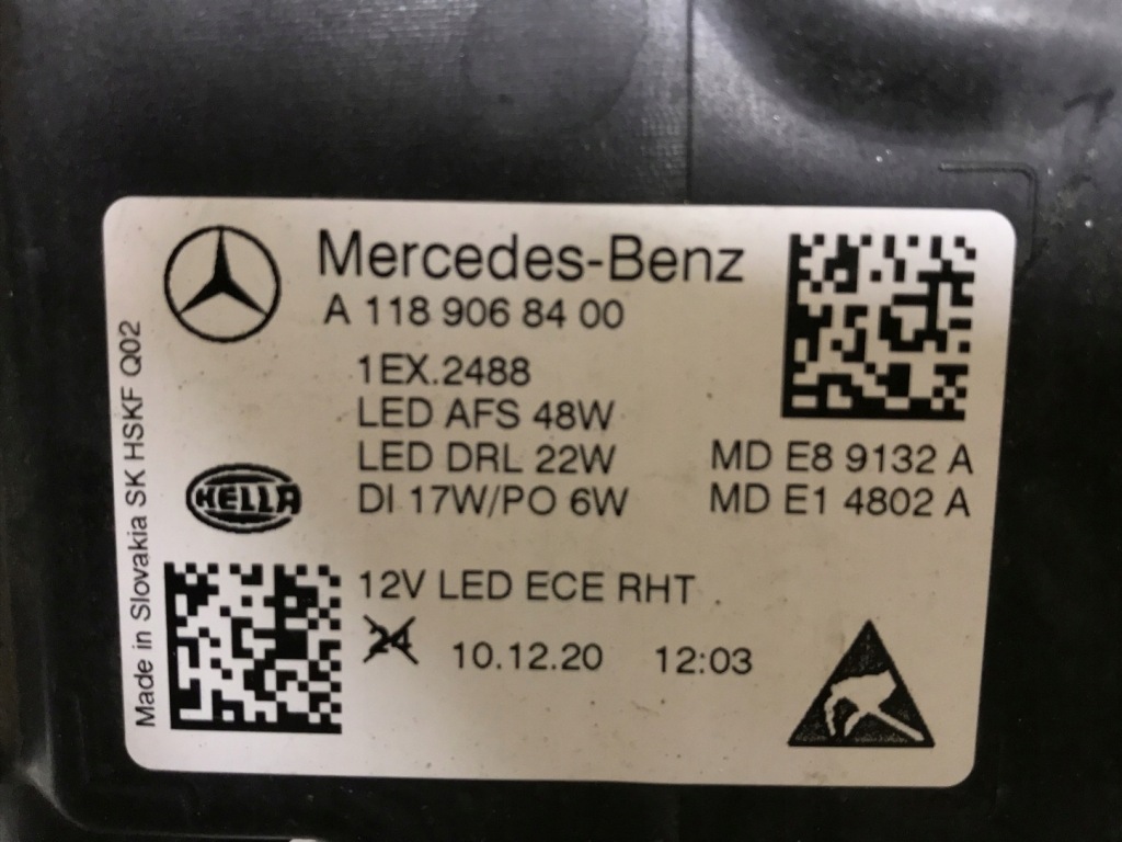 Mercedes cla w118 права фара full led performance Зі Шроту