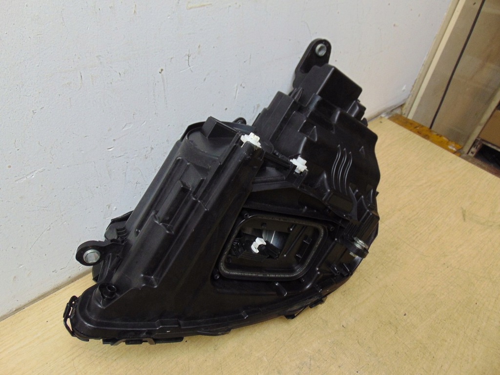 фото №14, Лампа правая перед mercedes w213 lift a2139067609 europa