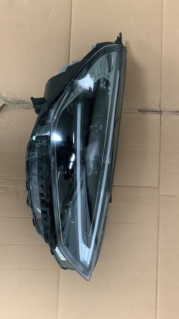 фото №1, Hyundai i30 2021- n performance lift правая лампа