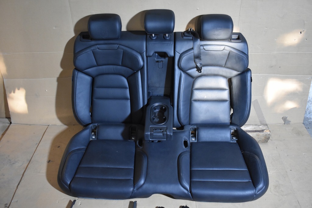 фото №10, Сиденья обшивки заднее сиденье модули bose kpl. porsche taycan 1