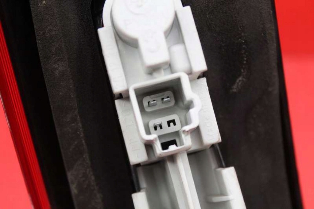 фото №7, Лампа правая задняя задняя 30698921 volvo v50 03-11