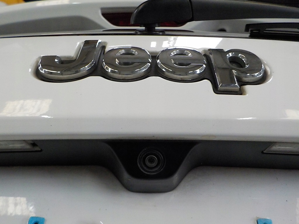 фото №5, Grand cherokee wk2 крышка багажника задняя камера