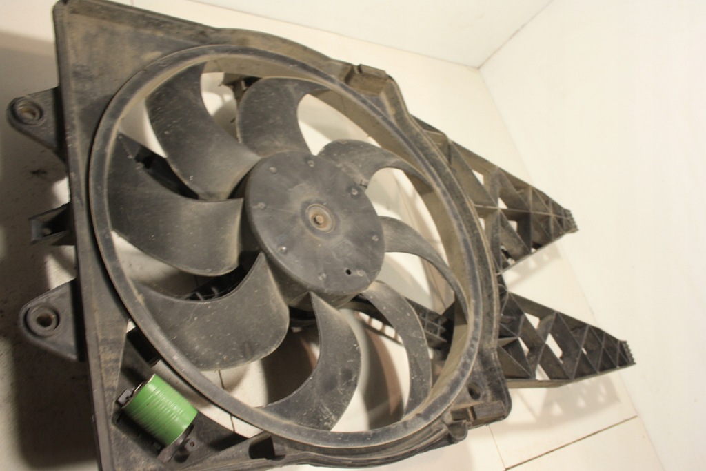 фото №4, Fiat grande punto 1.3 m-jet вентилятор радиатора