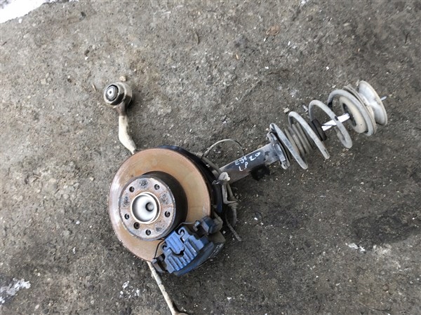 фото №4, Mcperson лівий поворотний кулак bmw 3 e90 e91 2.0 d 163km дизель