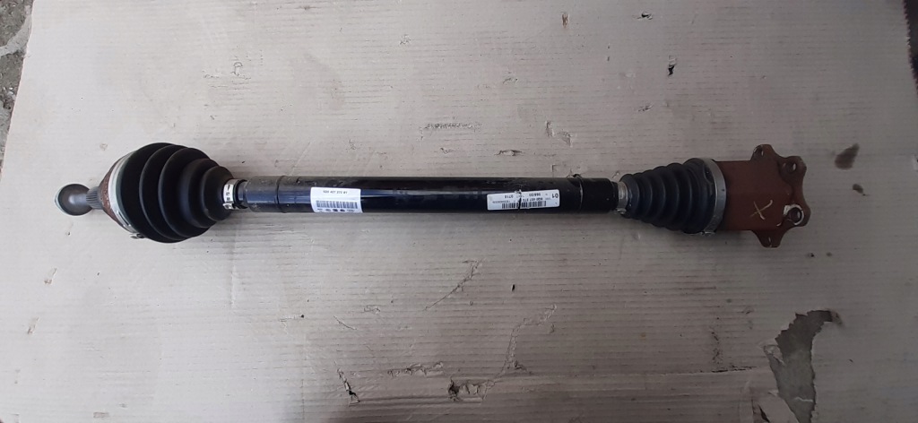 Приводной вал правая 5q0407272bt vw golf vii 2,0tdi 2019r с Разборки