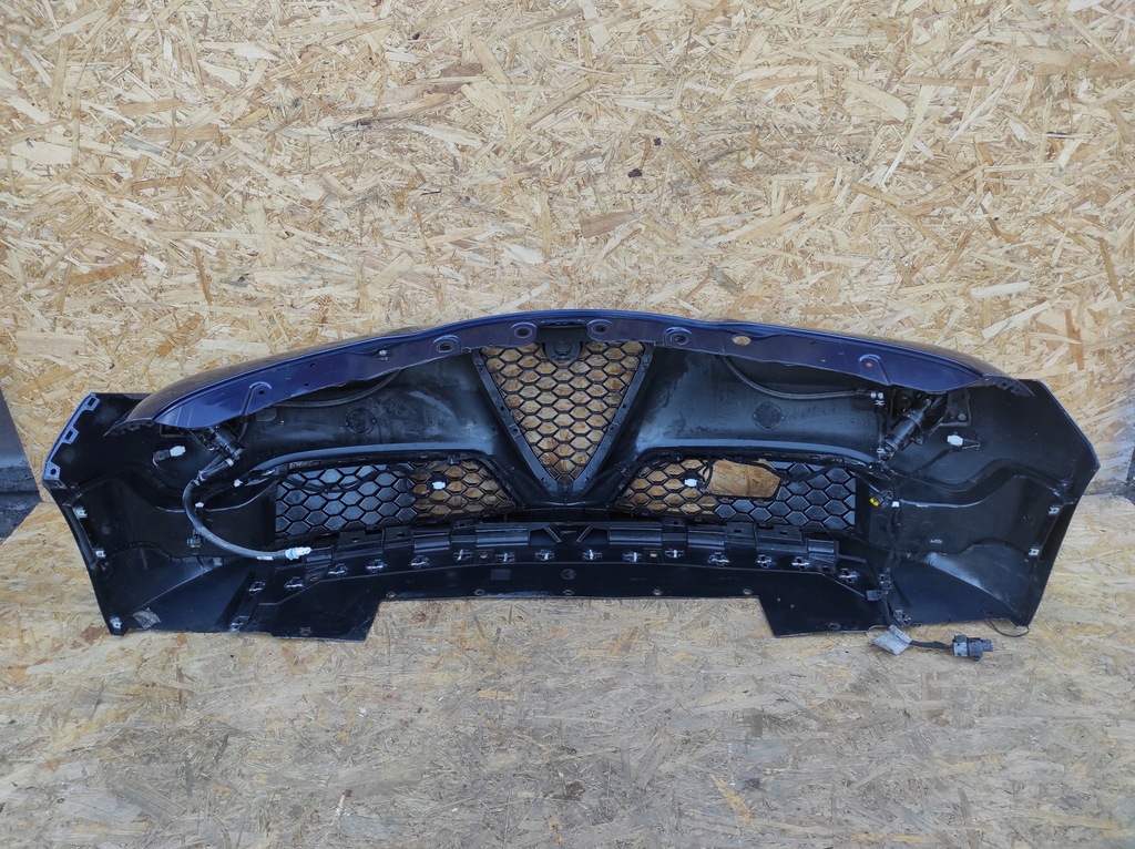 фото №8, Бампер передній омивачі 4 pdc alfa romeo giulia