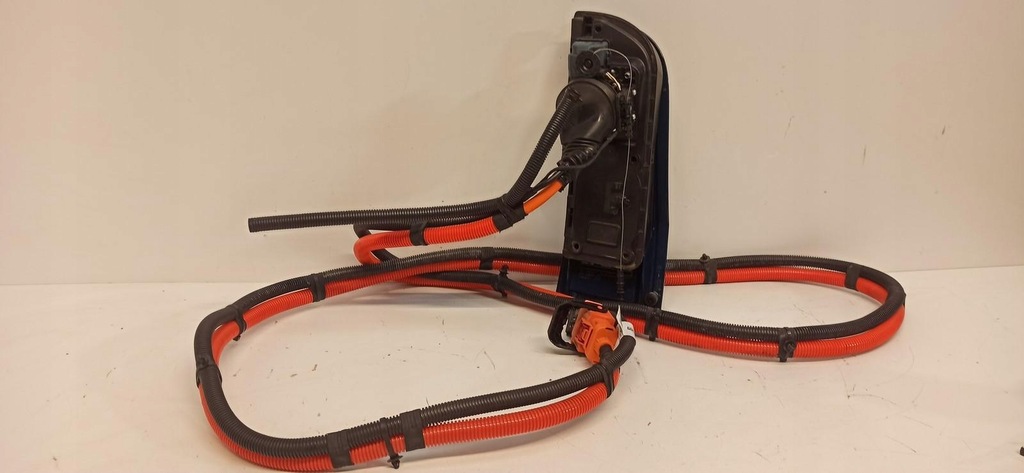 фото №5, Mercedes vito w447 крышка шланг зарядки a447550004 a4475409253