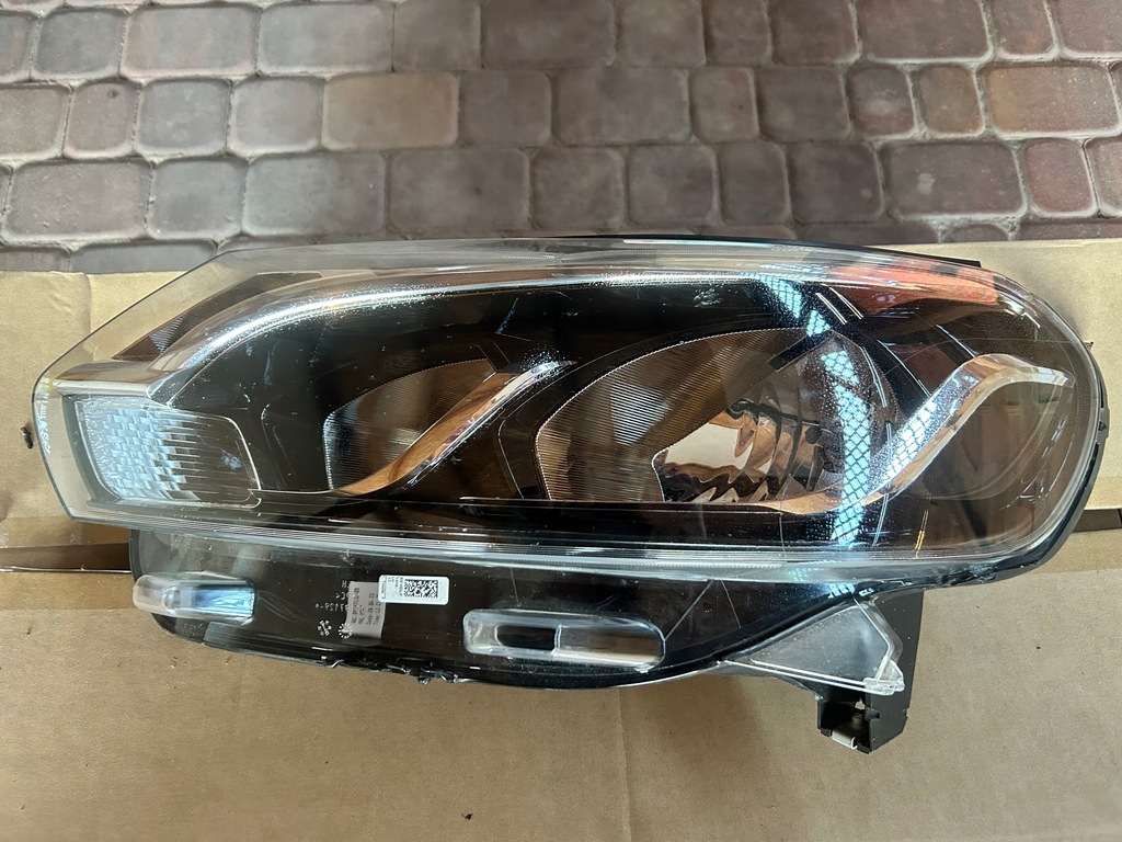 фото №1, Toyota proace лампа левая левый перед передняя 9808581280-00