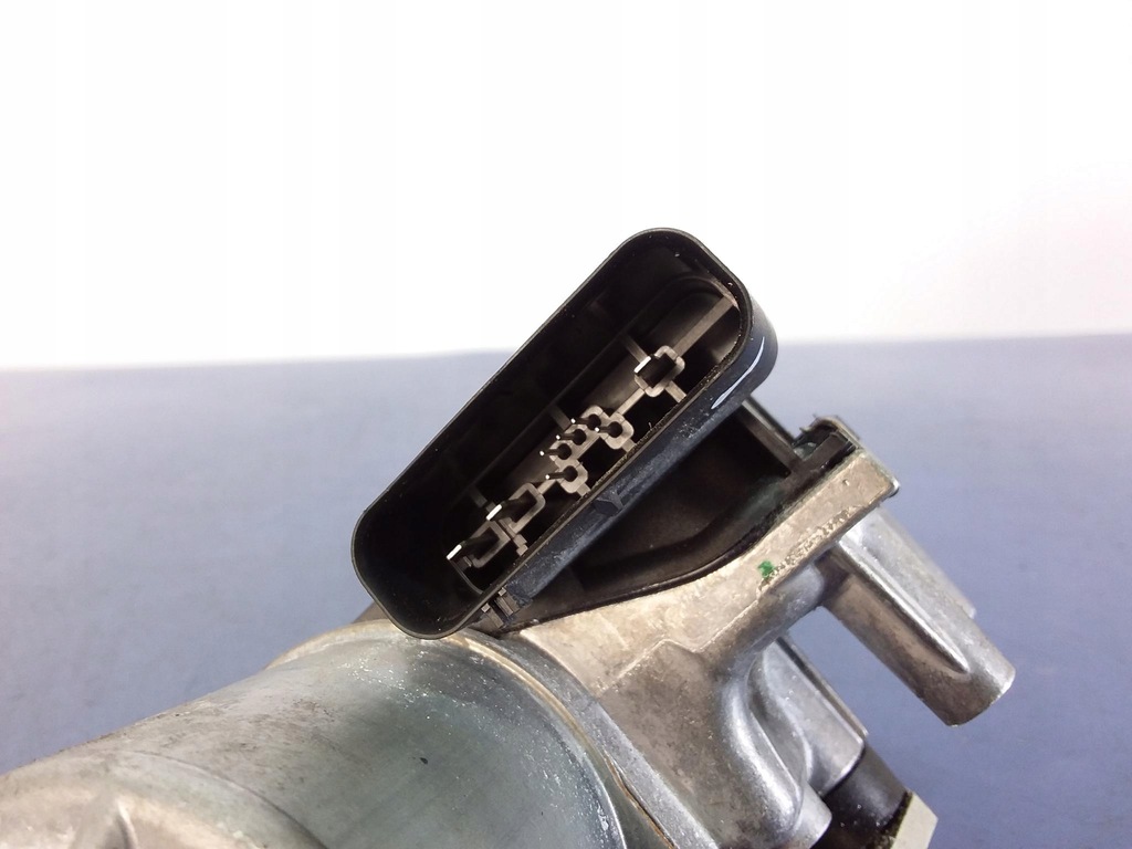 фото №4, Ford fiesta mk8 моторчик дворники задняя