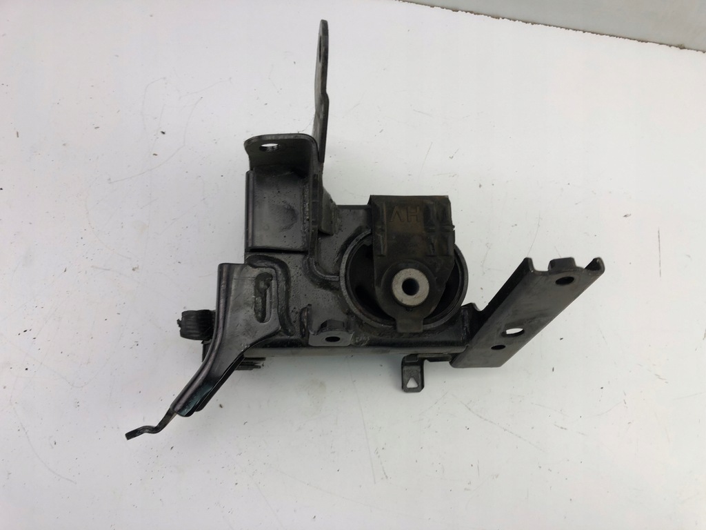 фото №5, Toyota yaris iii кронштейн подушка двигателя d2