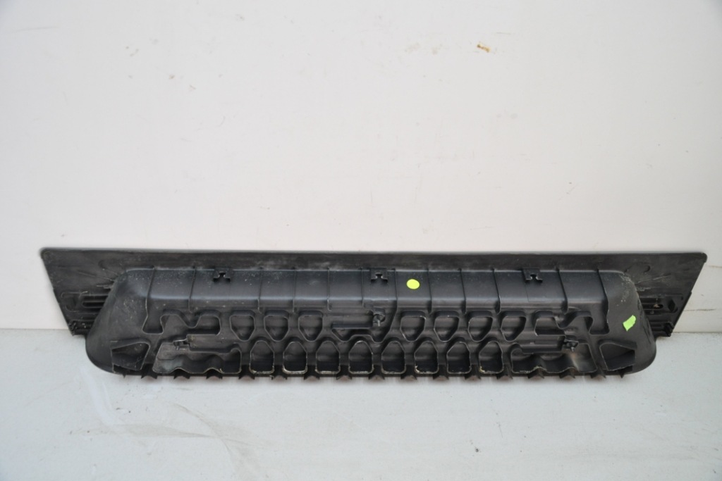 Задня права накладка декоративна порога  vw transporter v t5 фургон 7h0863725t Зі Шроту
