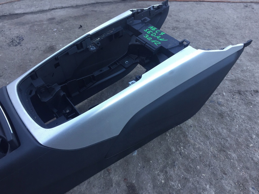 фото №11, A6 c7 туннель средний консоль средняя 4g0863244