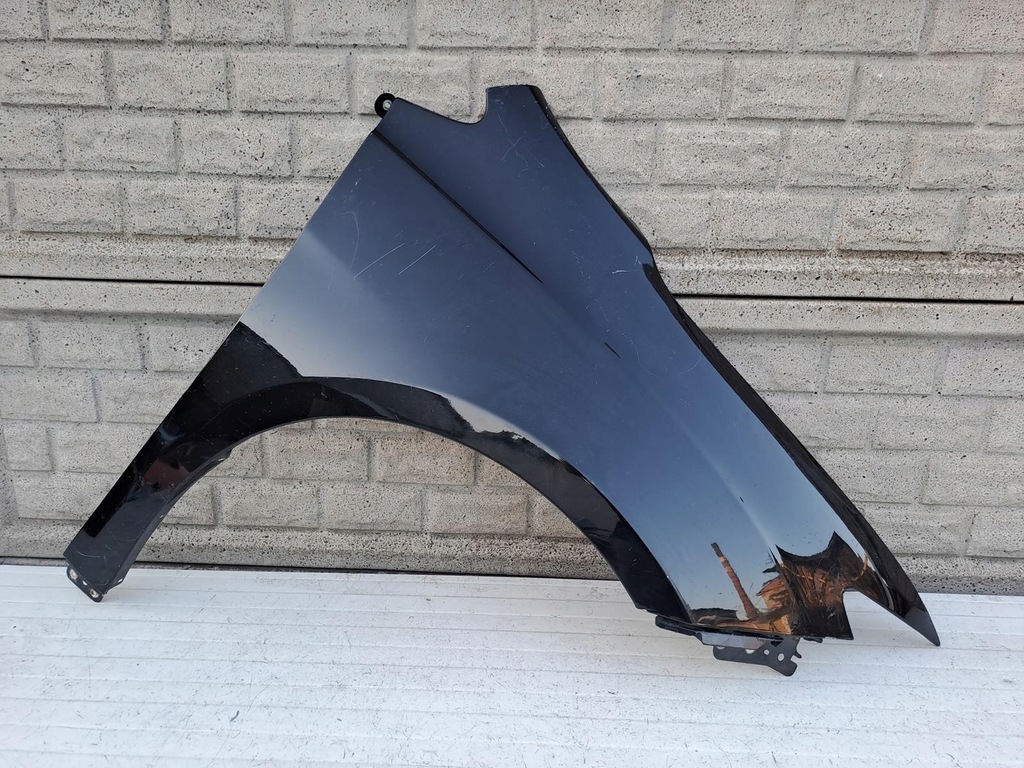 фото №1, Крыло правый перед chrysler pacifica 16- оригинал