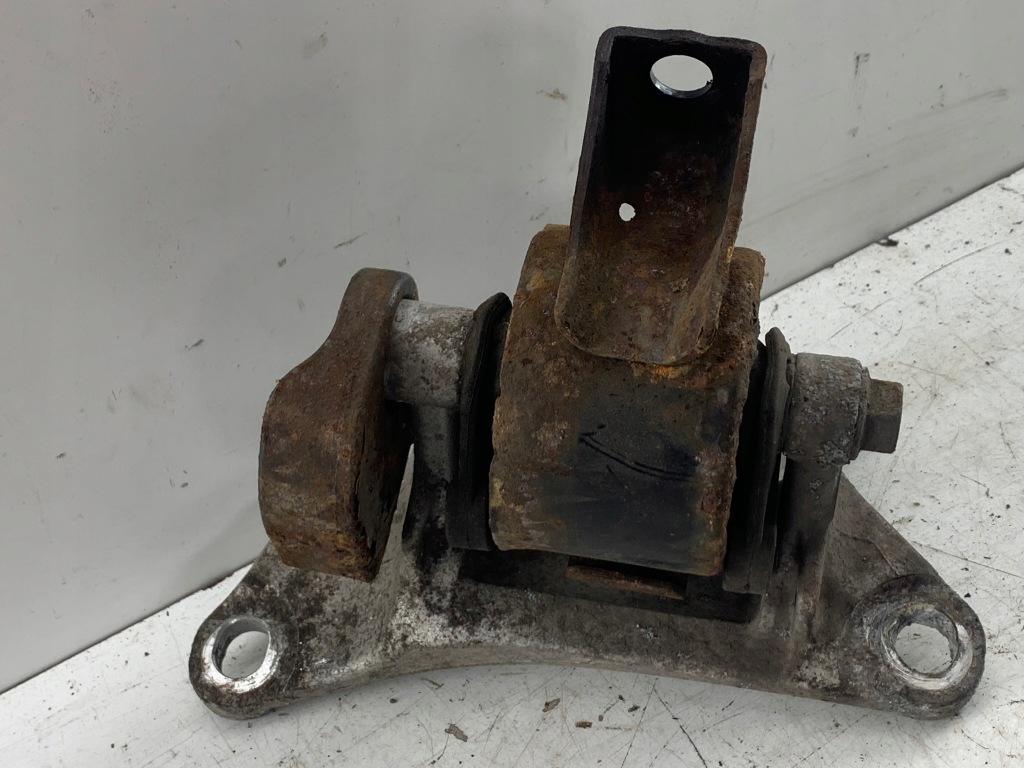 фото №1, Honda crv cr-v ii 2.0 i-vtec кронштейн подушка коробки