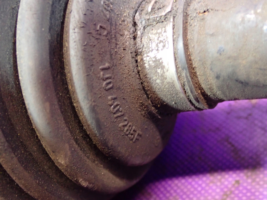 Skoda fabia 2 07-10 1.6 d приводной вал левая шрус  1j0407285f в Украине