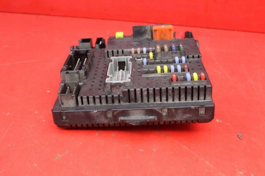 фото №8, Коробка запобіжників rem 8676391 volvo xc90 1 i 2.9 t6 272 km 02-06