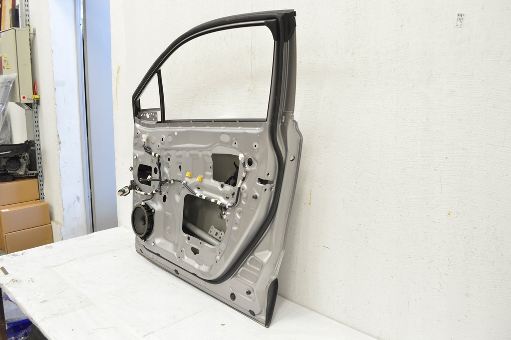 фото №12, Toyota c-hr chr 16r- дверь правое перед nowe oryg