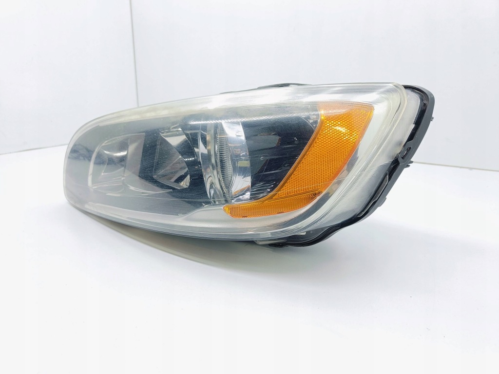 Volvo v60 14-18 лампа левая usa Цена