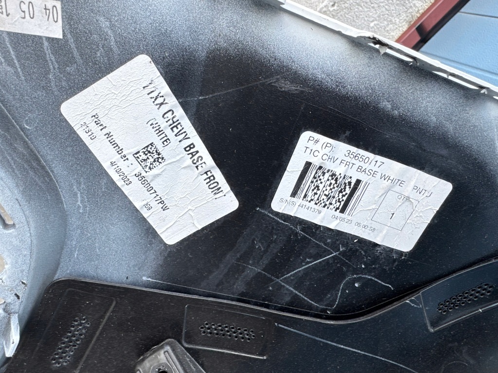 фото №9, Chevrolet tahoe suburban 21- бампер передній