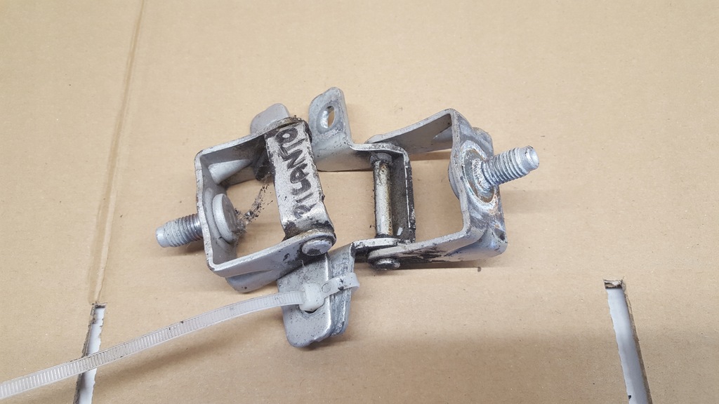 фото №1, Kia picanto ii петли крышки задняя комплект