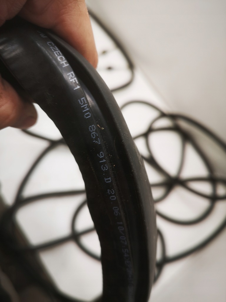 фото №6, Vw golf vui plus ущільнювач двері