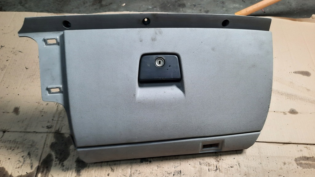 фото №1, Бардачок пассажира volvo s40 ii v50 04-12r