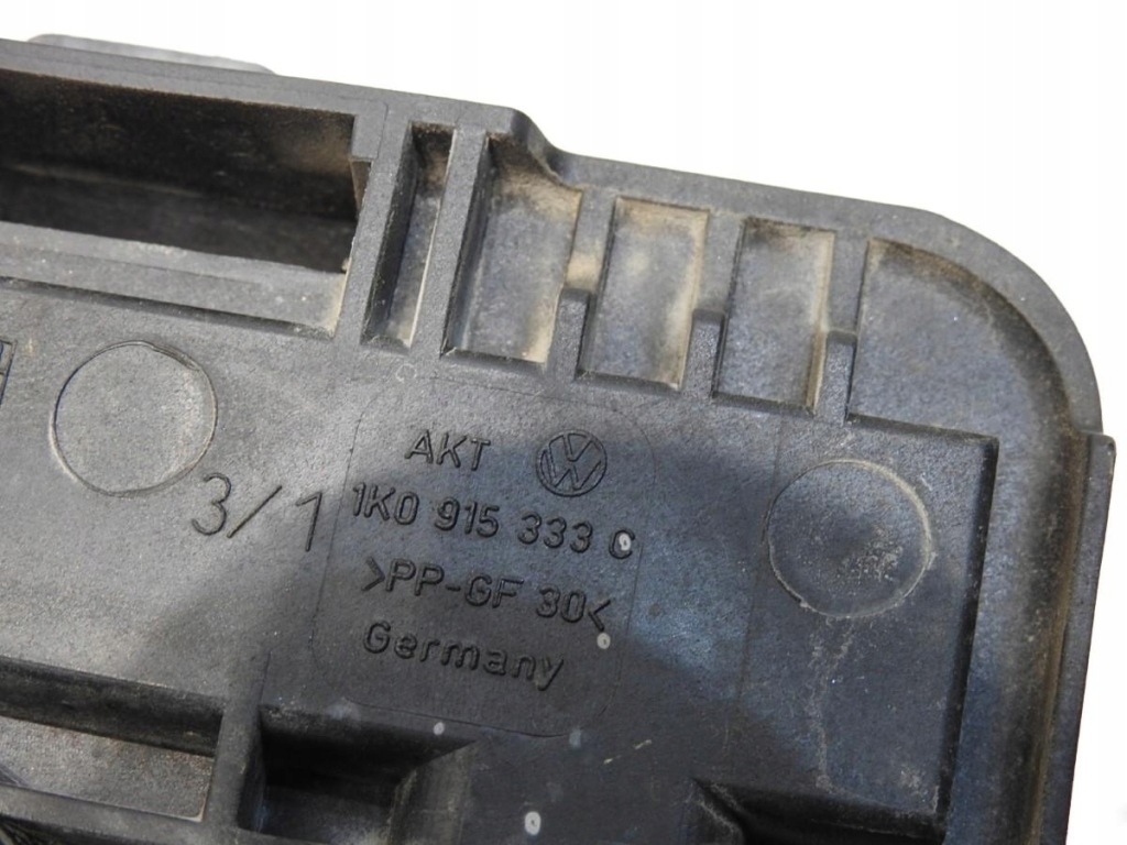 Корпус аккумулятор audi a3 8pa 1.9 tdi 1k0915333c с Разборки