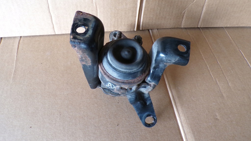 Купити Corolla e12 подушка двигуна