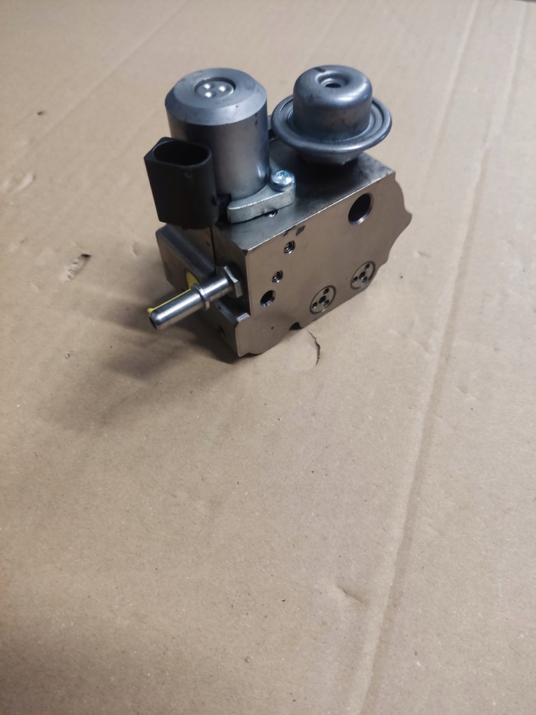 Насос топлива citroen peugeot mini 1.6 thp 5888798003c Цена