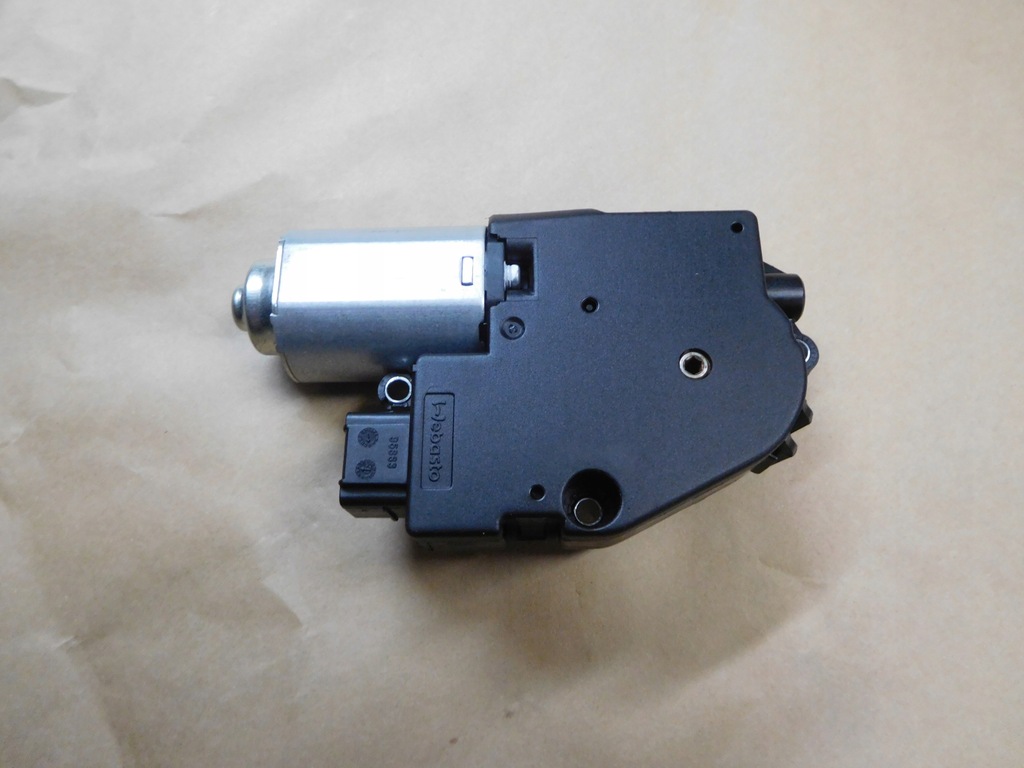 фото №6, Citroen ds5 12r. моторчик люк 1731706a