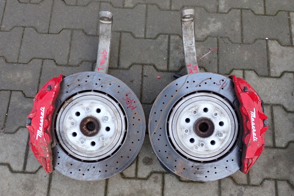 фото №1, Поворотный кулак перед maserati ghibli m157 lift 2wd левая