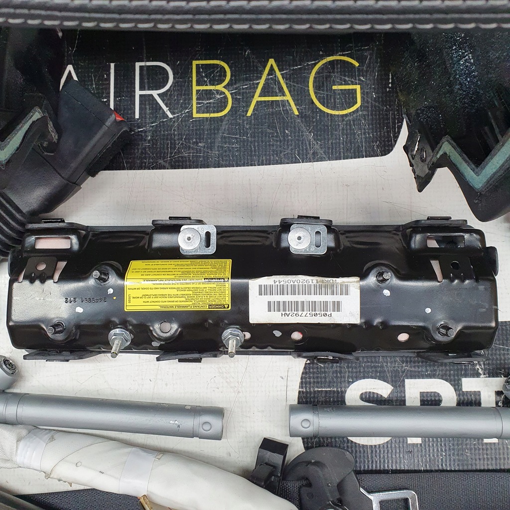 фото №5, Charger приборная панель консоль подушки безопасности ремни подушка безопасности