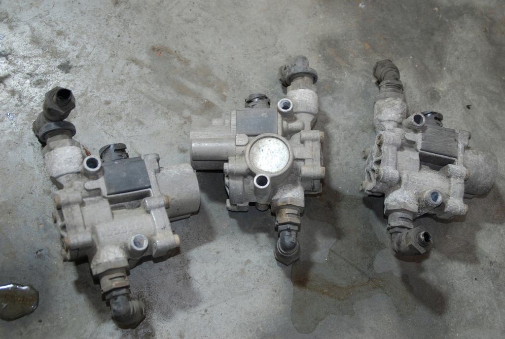 фото №1, Iveco eurocargo 02-15 клапан модулятор abs