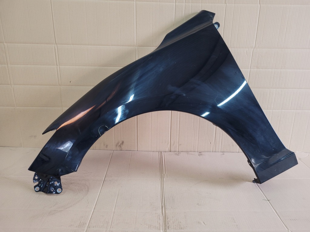 Купить Mazda 3 3 2014 - 2019 крыло  левое  передний