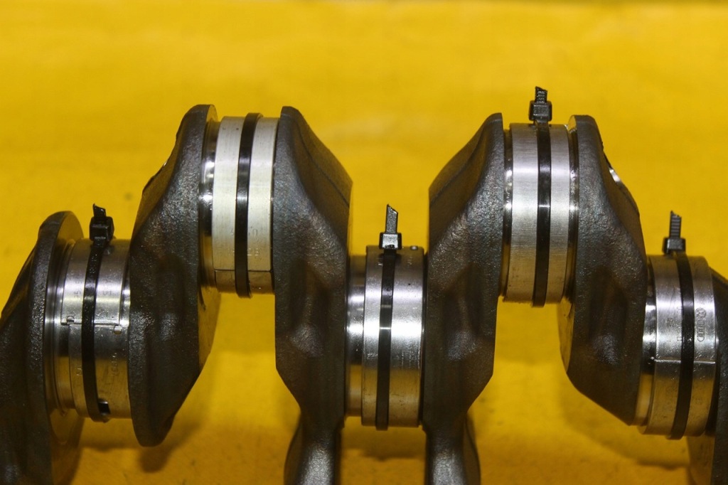 Wał коленчатый skoda octavia 3 vw golf seat leon 1.4 tsi chp 04eb 04em в Украине