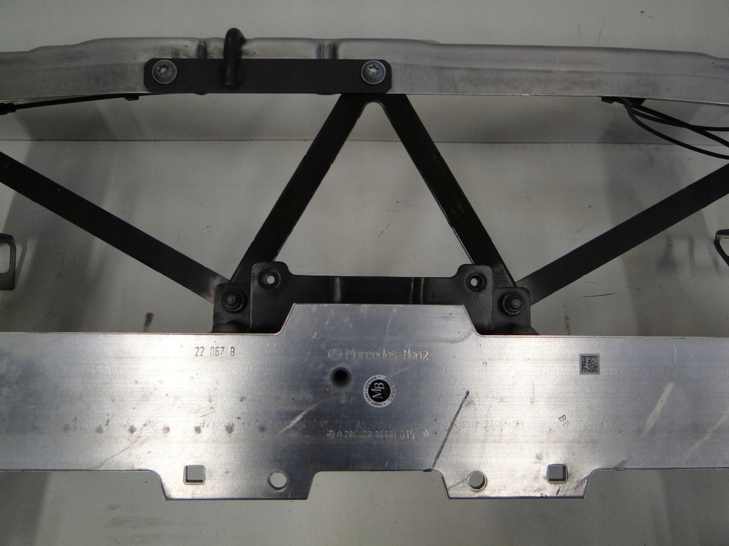 фото №10, Mercedes pas передний усилитель балка c klasa w206 s206 206 amg avantgarde