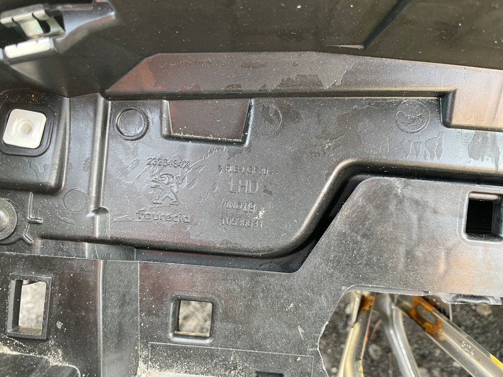 фото №5, Peugeot 2008 2024 панель приладів консоль спрацьована 2326484x