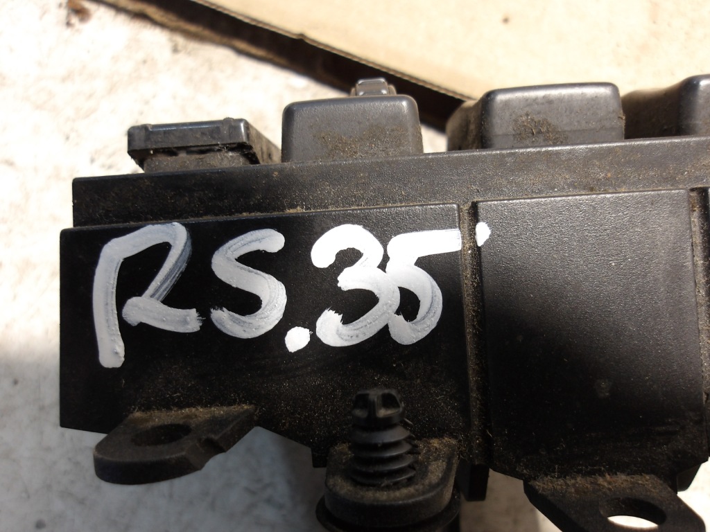 Панель перемикачів renault premium 5010589830 Оригінал