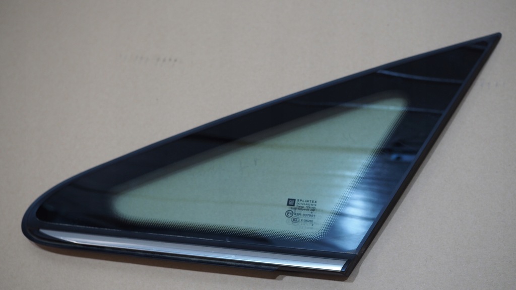 фото №1, Стекло треугольник левая стекло zafira b хром 2012r